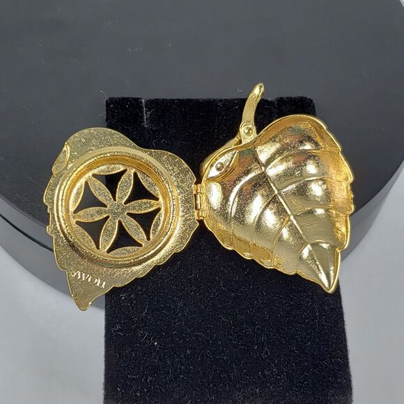 Vintage 1960s AVON Goldtone Faux Pearl On Leaf Creme Perfume Brooch (No Perfume) - Picture 9 of 16